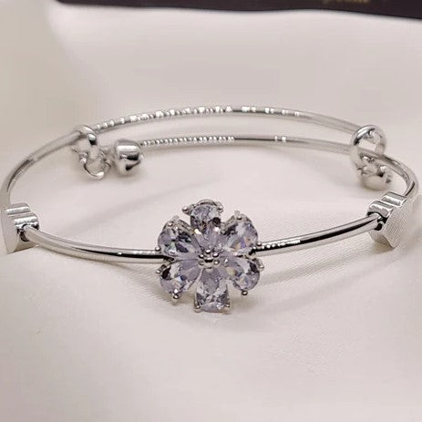 Elegant Flower Bracelet