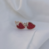 Minimal Ear Studs (STRAWBERRY)