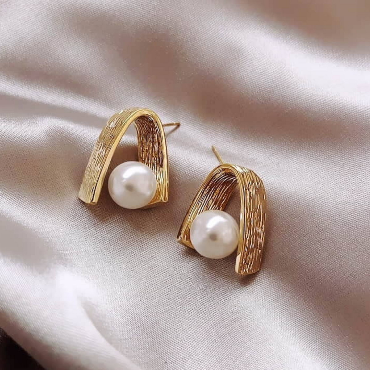 Geometric Irregularity Pearl Metal Earrings For Women