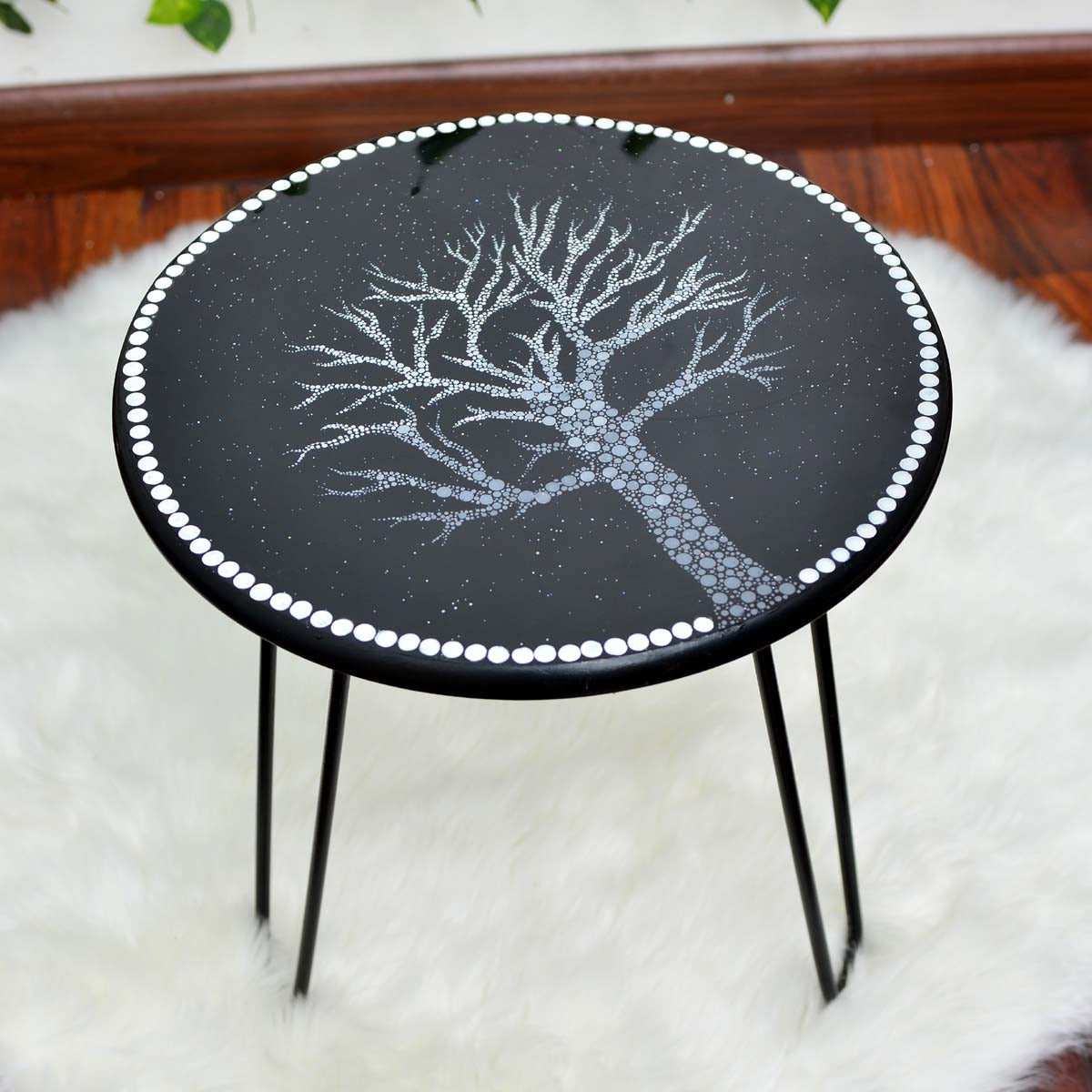 Soul Tree Living Lounge Center Side Hairpin Table